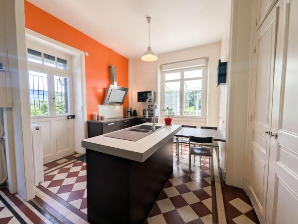 Ploërmel Centre – L’Authentique & Généreuse Maison De Maître 268 m² – Jardin Intime 1900 m²