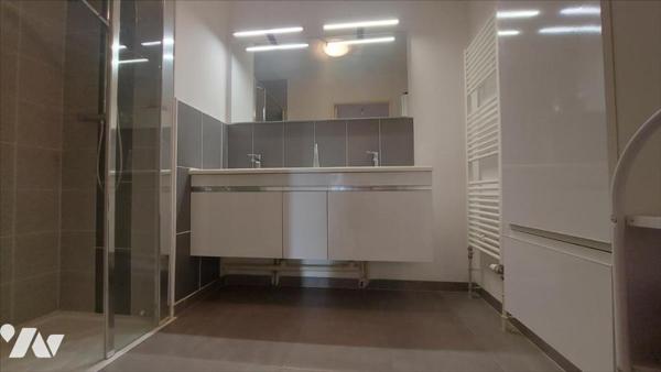 ST -FERJEUX APPARTEMENT DERNIER ETAGE-TERRASSE