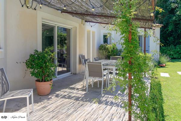 Une maison récente, connectée et économe, où chaque équipement a été pensé pour votre confort et pour maîtriser durablement vos dépenses énergétiques.