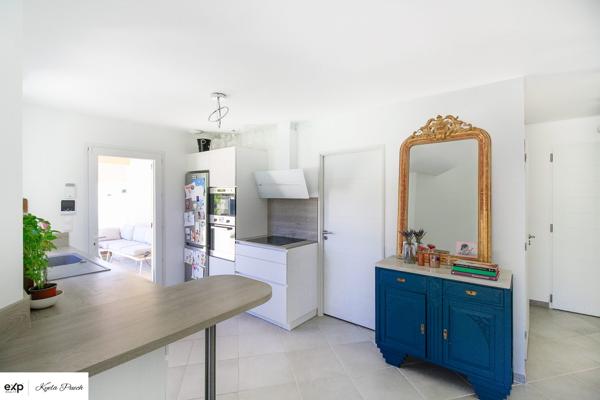 Une maison récente, connectée et économe, où chaque équipement a été pensé pour votre confort et pour maîtriser durablement vos dépenses énergétiques.