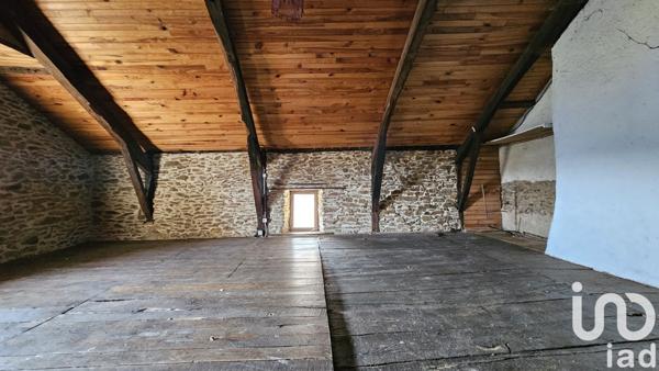 Maison de campagne 4 pièces de 135 m² à Boisset (15600)