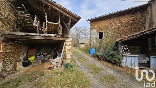 Maison de campagne 4 pièces de 135 m² à Boisset (15600)