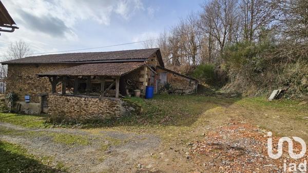 Maison de campagne 4 pièces de 135 m² à Boisset (15600)