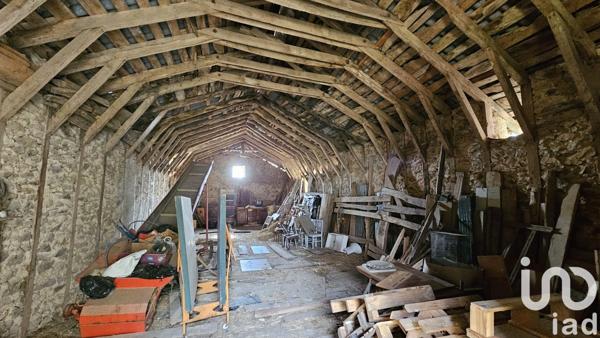 Maison de campagne 4 pièces de 135 m² à Boisset (15600)