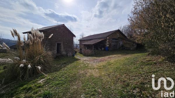 Maison de campagne 4 pièces de 135 m² à Boisset (15600)