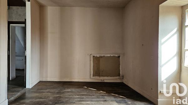 Maison de campagne 4 pièces de 135 m² à Boisset (15600)