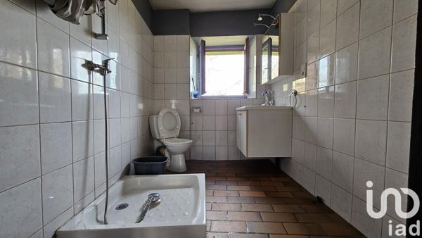 Maison de campagne 4 pièces de 135 m² à Boisset (15600)