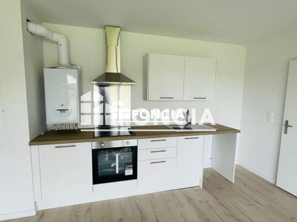 Location Appartement 3 pièces 67.7 m² - 10 RUE DU COLYSEE Lys Lez Lannoy 59390