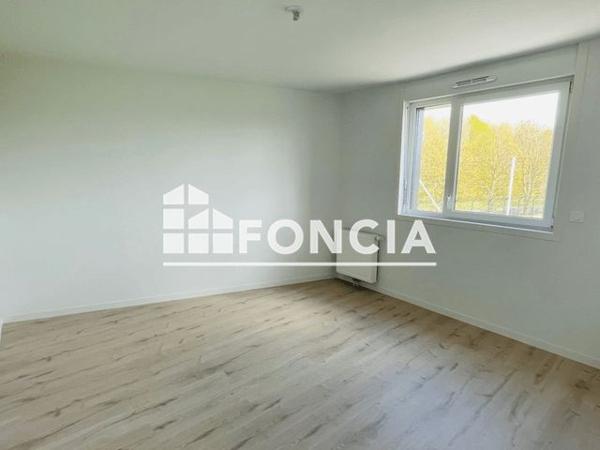 Location Appartement 3 pièces 67.7 m² - 10 RUE DU COLYSEE Lys Lez Lannoy 59390