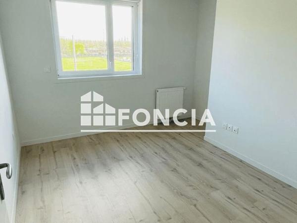 Location Appartement 3 pièces 67.7 m² - 10 RUE DU COLYSEE Lys Lez Lannoy 59390