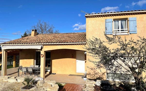 Maison à vendre    5 pièces •  Salavas