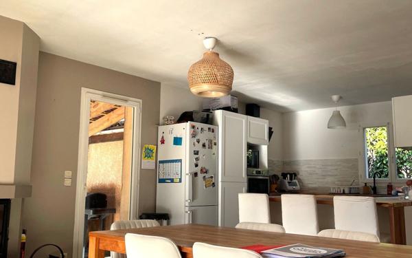 Maison à vendre    5 pièces •  Salavas