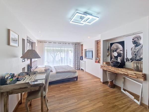 Maison de plain-pied avec piscine à Caumont-sur-Durance