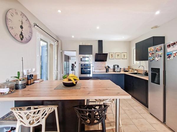 Maison de plain-pied avec piscine à Caumont-sur-Durance