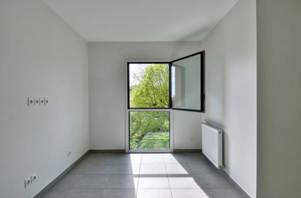 Dpt Rhône (69), à vendre DARDILLY appartement T4 de 82,44 m² - avec balcon de 8,71 m²