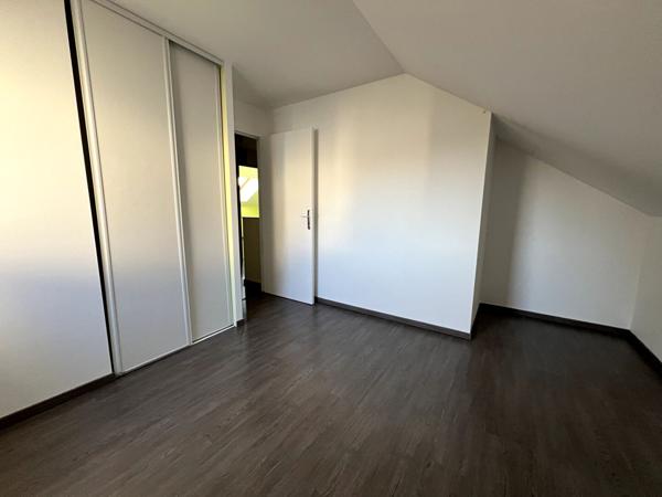 Maison Pouilley Francais 6 pièce(s) 114.69 m2