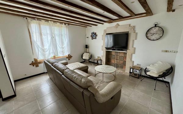 Maison à vendre    4 pièces •  Neuilly-Saint-Front