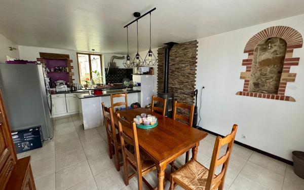 Maison à vendre    4 pièces •  Neuilly-Saint-Front