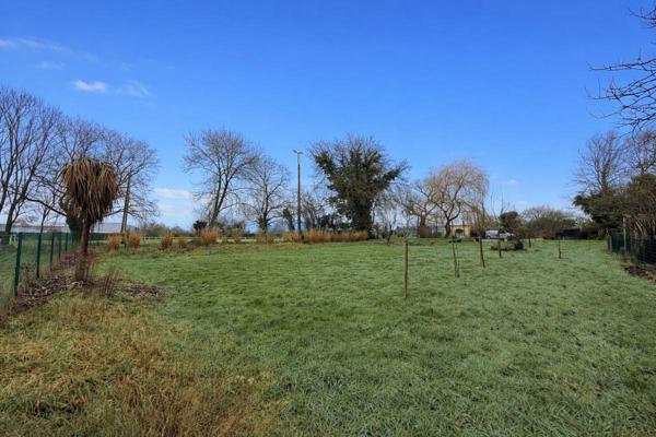 NOUVEAU Terrain à bâtir de 700 m² à Meucon, 400m de l'Eglise, EXCLUSIVITE