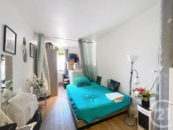 Immeuble à vendre  78,94 m2 MONTEREAU FAULT YONNE - 77