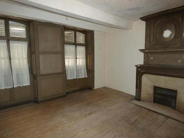 Maison 188.45 m², 7 pièces ,3 chambres,dépendances, 25 ares de terrain