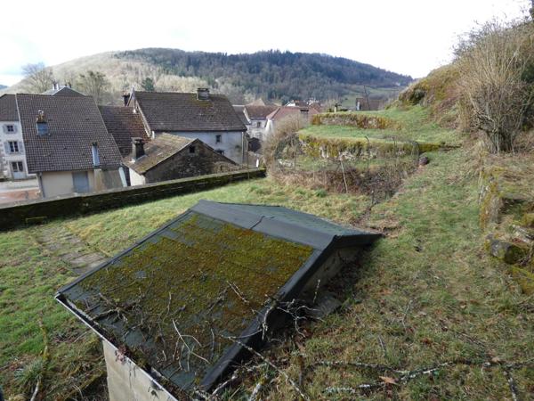 Maison 188.45 m², 7 pièces ,3 chambres,dépendances, 25 ares de terrain