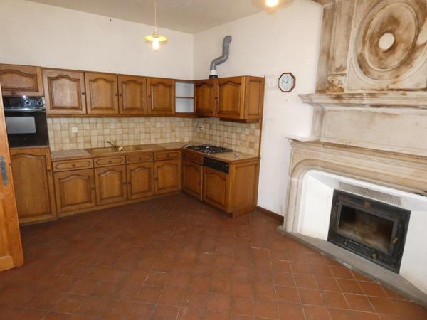 Maison 188.45 m², 7 pièces ,3 chambres,dépendances, 25 ares de terrain