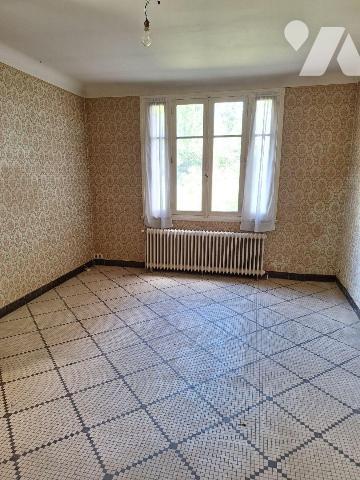 Maisons à vendre à HENRICHEMONT (CHER), un ensemble immobiliers comprenant deux maisons avec ga...