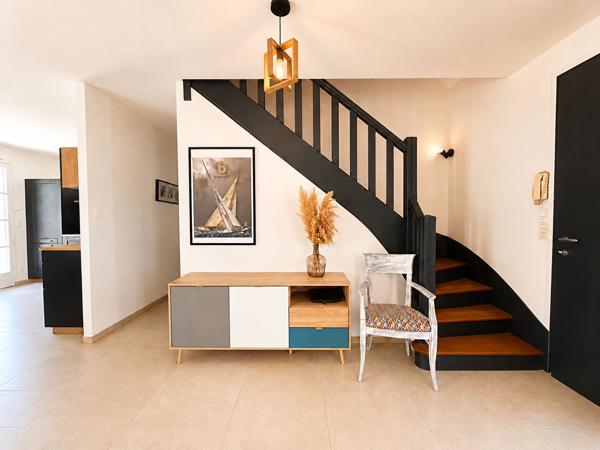 Maison 7 pièces 160 m² - piscine - sous-sol - garage - Centre de Saint Hilaire Saint Mesmin