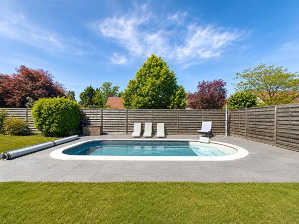 Maison 7 pièces 160 m² - piscine - sous-sol - garage - Centre de Saint Hilaire Saint Mesmin