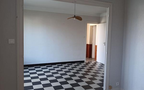 Maison à louer    6 pièces •  Asson