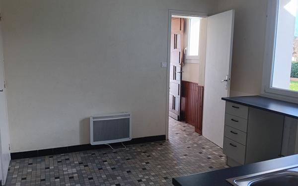 Maison à louer    6 pièces •  Asson