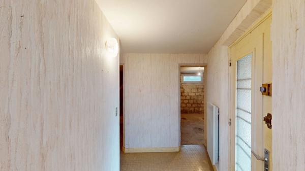 BAR LE DUC : Maison sur sous sol 80m², 4 pièces, 2 chambres, quartier calme et recherché