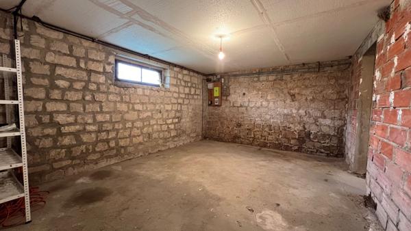 BAR LE DUC : Maison sur sous sol 80m², 4 pièces, 2 chambres, quartier calme et recherché