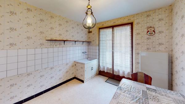 BAR LE DUC : Maison sur sous sol 80m², 4 pièces, 2 chambres, quartier calme et recherché