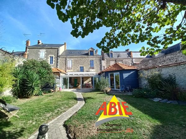 Maison  5 pièce(s)  3 chambre(s)  141 m²