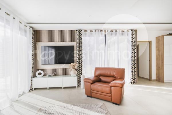Maison
                                                                                                                                                                                                                                                                                                                        4 pièce(s)                                                                                                                                                                                                          3 chambre(s)                                                                                                                                                                                                          120  m²