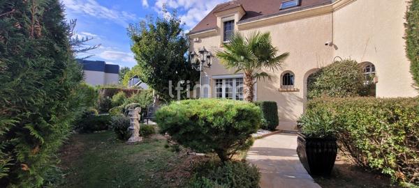 Maison de caractère - 7 pièces - Piscine