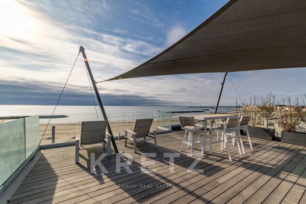 Exceptionnelle villa d'architecte en première ligne face à la mer