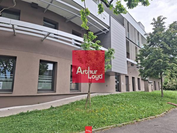 Bureaux à vendre à Meylan 197m² lumineux avec parkings et garages