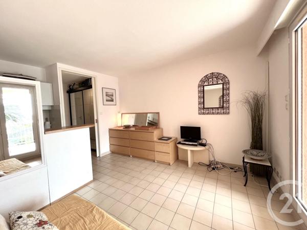 Appartement F2 Bis à vendre  2 pièces - 28,30 m2 LA LONDE LES MAURES - 83