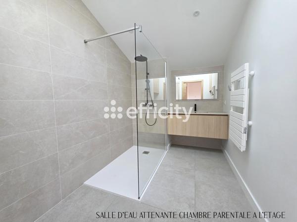 Maison
         6 pièces
        - 176 m² Bien prestige 1 950 000 € *