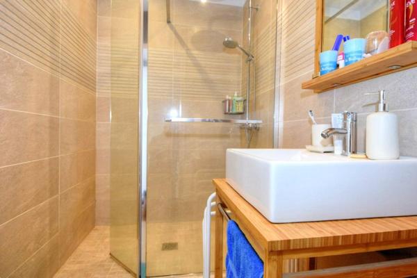 Maison rénovée en centre-ville, proche des commodités