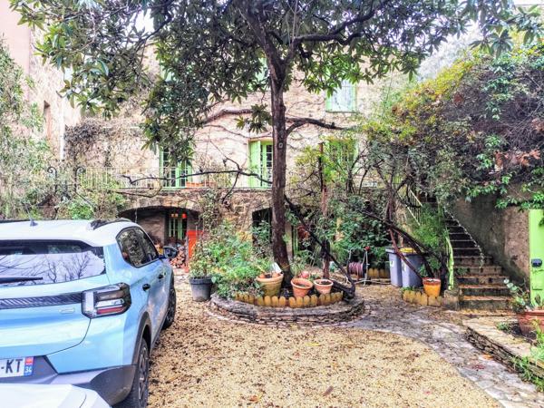 Maison de caractère avec jardin au cœur de Pézenas