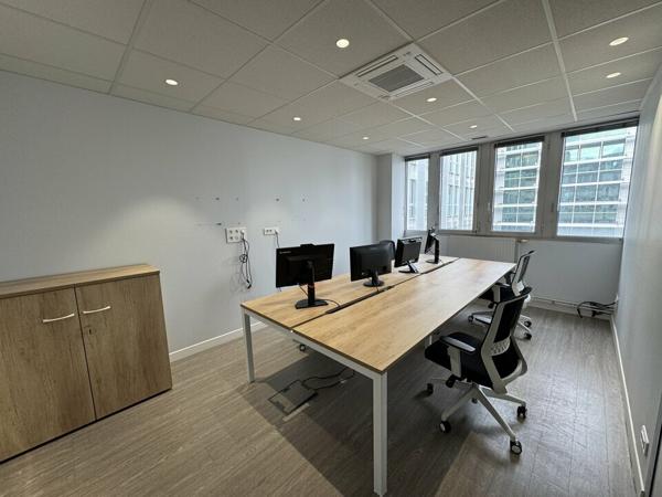 TOURS GARE BUREAUX EQUIPE A LOUER OU ACHETER 63 M²