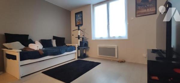 Arras : Immeuble de rapport avec 4 appartements .