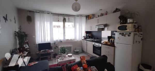 Arras : Immeuble de rapport avec 4 appartements .