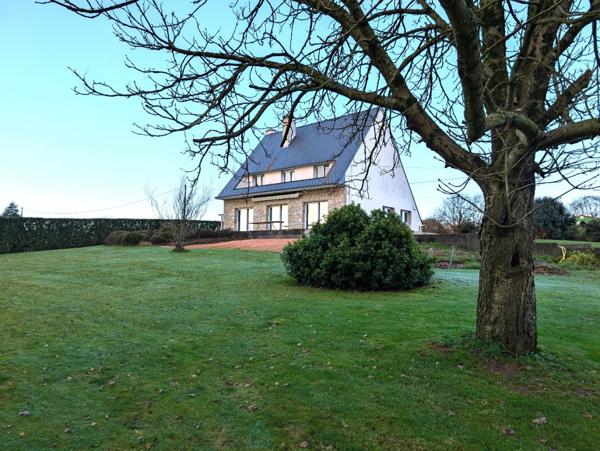 Propriété sur 27 hectares, maison 179 m2, bâtiments de 700 m2 salle de réception et 600 m2 garage