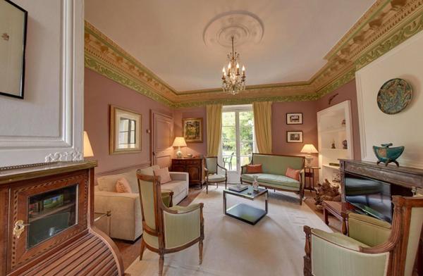 Maison Chevry Cossigny 7 pièce(s) 196 m2