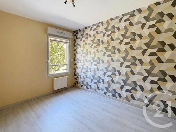 Appartement T3 à vendre  3 pièces - 59,90 m 2   NOYAL CHATILLON SUR SEICHE  - 35